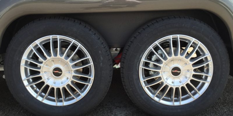 146615479418_Zoll_Carthago_Design_Silber_Carthago_Chic_E-Line_i50_Linerclass_mit_Vollluftfederung_7