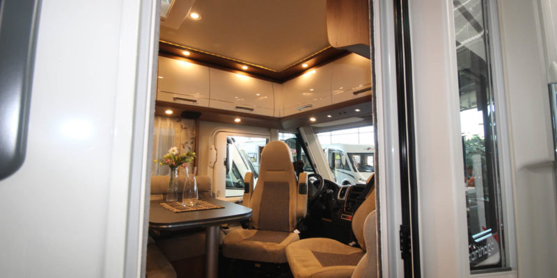 Carthago c-compactline i 141 LE (10)