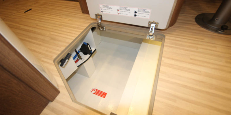 Carthago c-compactline i 141 LE (14)