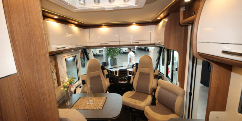 Carthago c-compactline i 141 LE (18)