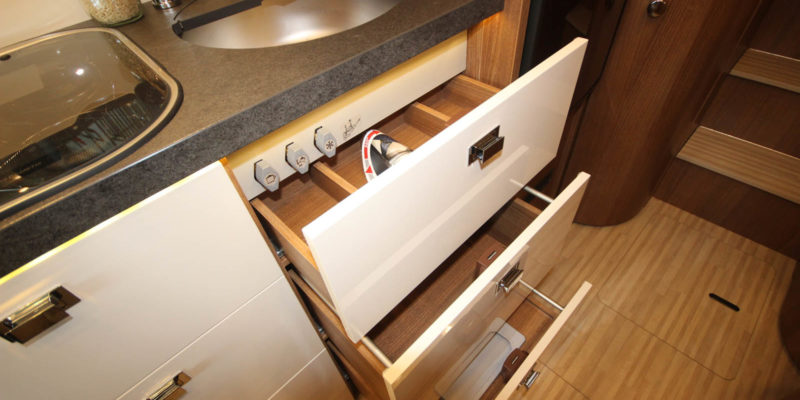 Carthago c-compactline i 141 LE (27)