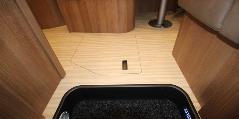 Carthago c-compactline i 143 LE (13)