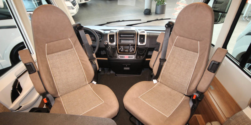 Carthago c-compactline i 143 LE (39)