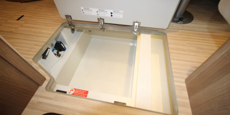 Carthago c-tourer T 143 LE (15)