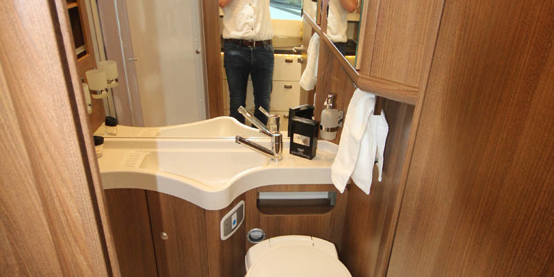 Carthago c-tourer T 143 LE (32)