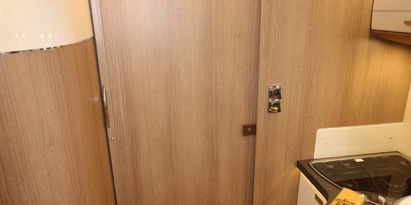 Carthago c-tourer i 144 LE (21)