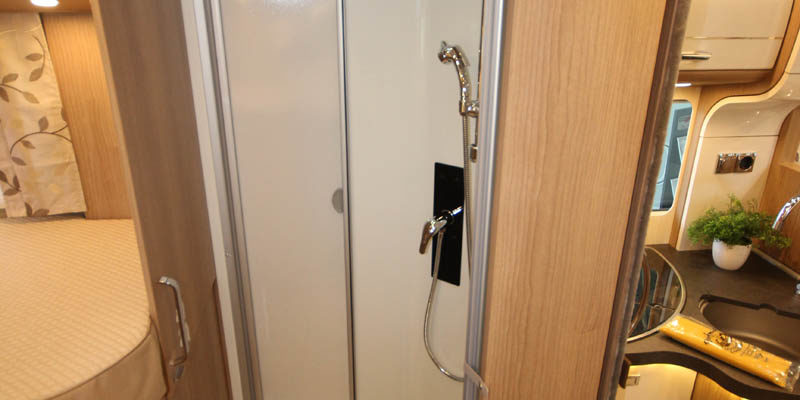 Carthago c-tourer i 144 LE (26)