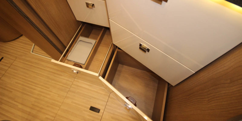 Carthago c-tourer i 144 LE (38)