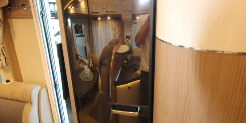 Carthago c-tourer i 144 LE (39)