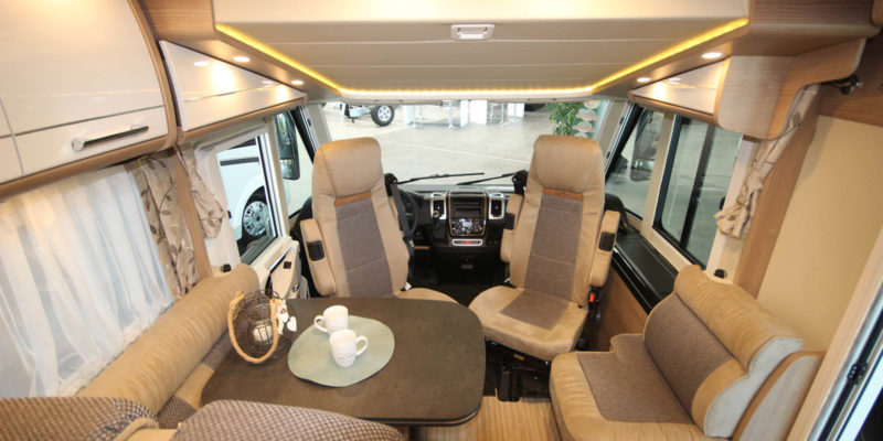 Carthago c-tourer i 144 LE (45)