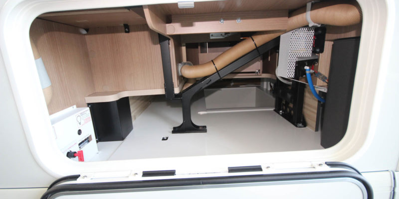 Carthago c-tourer i 144 LE (8)