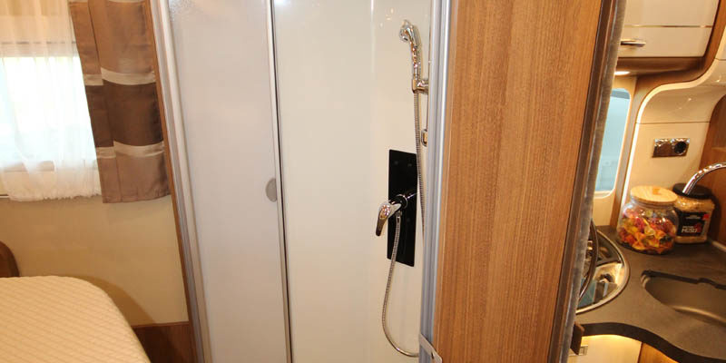 Carthago c-tourer i 144 QB (24)