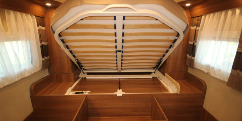 Carthago c-tourer i 144 QB (27)