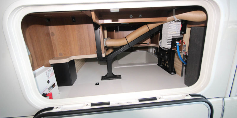 Carthago c-tourer i 144 QB (9)