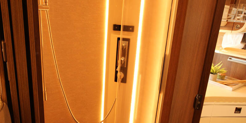 Carthago chic e-line i 50 LE auf Fiat Ducato (55)