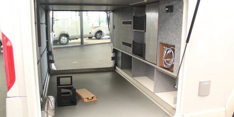 Carthago chic e-line i 51 QB auf Mercedes Sprinter (34)