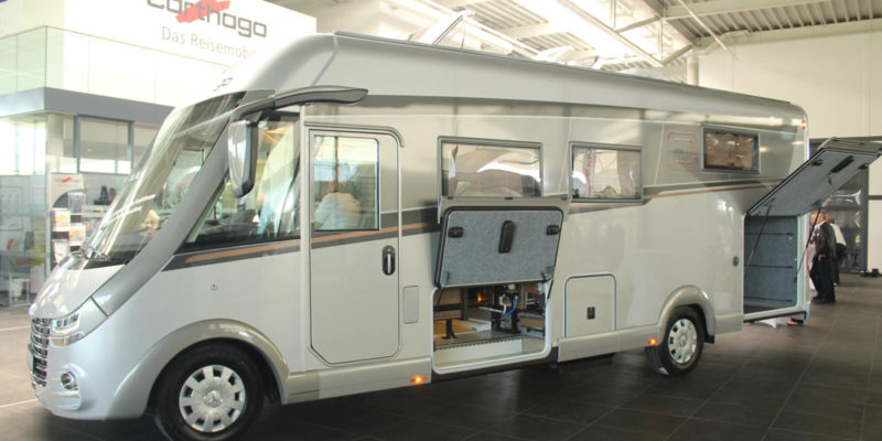 Carthago chic e-line i 51 QB auf Mercedes Sprinter (4)