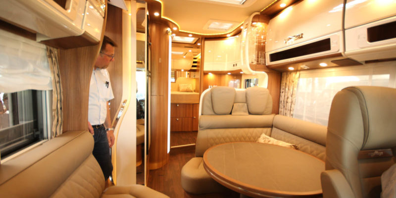 Carthago chic e-line i 51 QB auf Mercedes Sprinter (41)