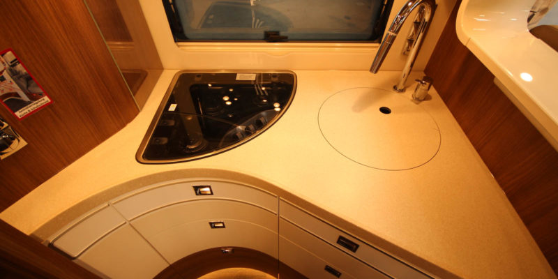 Carthago chic e-line i 51 QB auf Mercedes Sprinter (56)