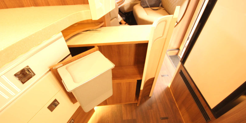 Carthago chic e-line i 51 QB auf Mercedes Sprinter (58)