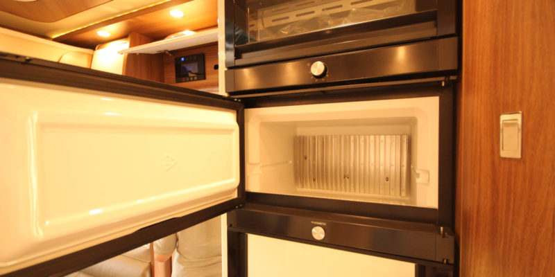 Carthago chic e-line i 51 QB auf Mercedes Sprinter (70)