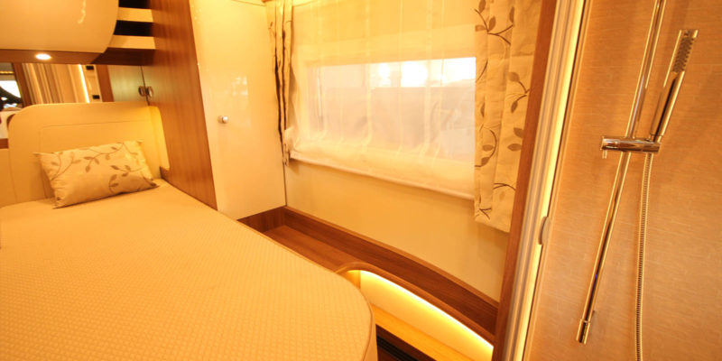 Carthago chic e-line i 51 QB auf Mercedes Sprinter (79)