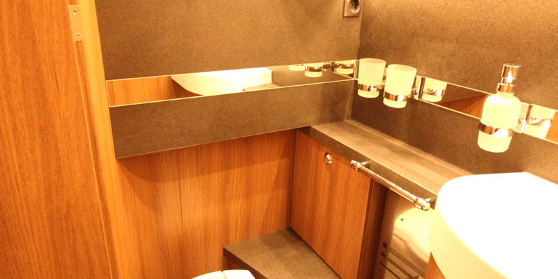 Carthago chic e-line i 51 QB auf Mercedes Sprinter (84)