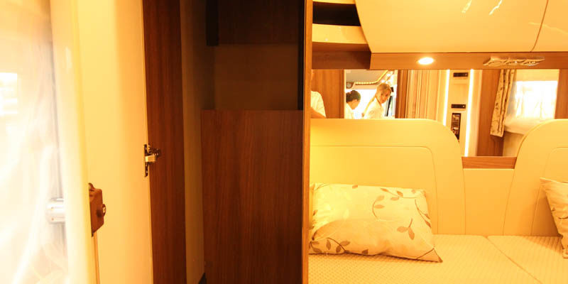 Carthago chic e-line i 51 QB auf Mercedes Sprinter (86)