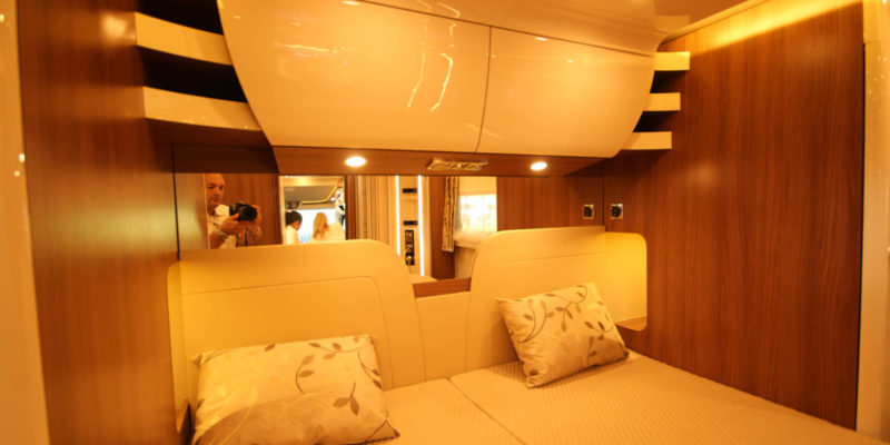 Carthago chic e-line i 51 QB auf Mercedes Sprinter (87)