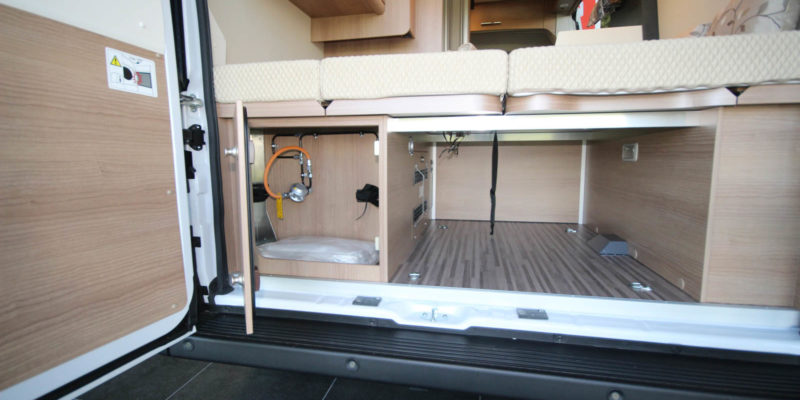 Malibu Van 540 DB (10)