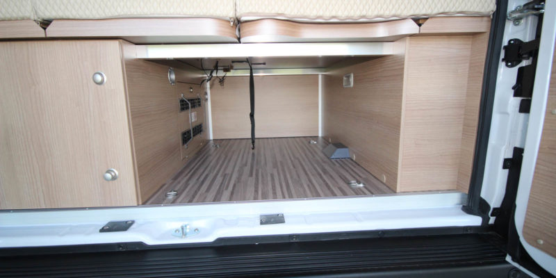 Malibu Van 540 DB (9)