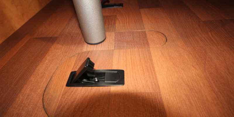 Malibu Van 600 DB Low Bed (12)