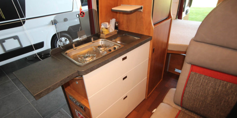 Malibu Van 600 DB Low Bed (16)