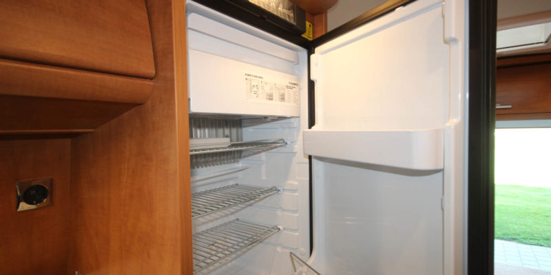 Malibu Van 600 DB Low Bed (21)