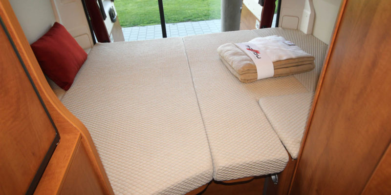 Malibu Van 600 DB Low Bed (26)