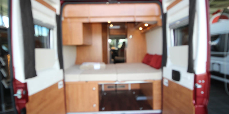 Malibu Van 600 DB Low Bed (32)