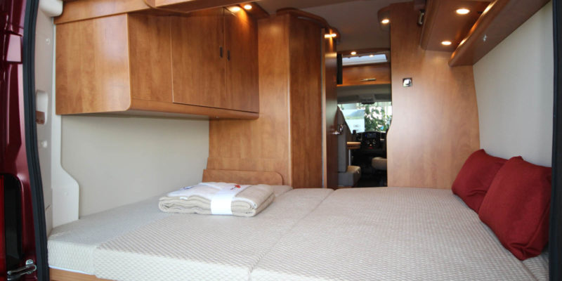Malibu Van 600 DB Low Bed (33)