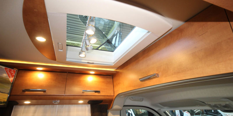 Malibu Van 600 DB Low Bed (8)