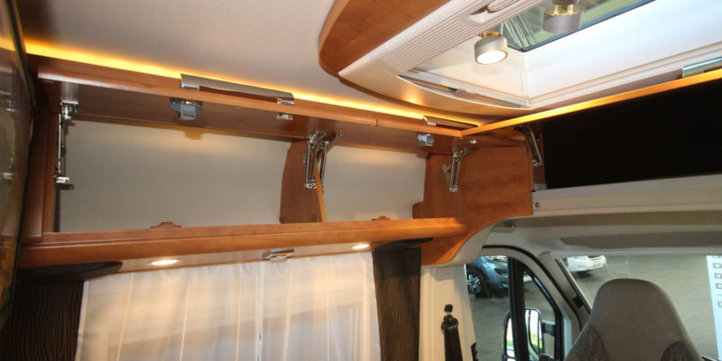 Malibu Van 600 DB Low Bed (9)