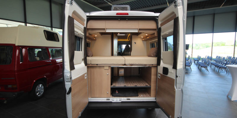 Malibu Van Charming Coupe 600 DB (11)