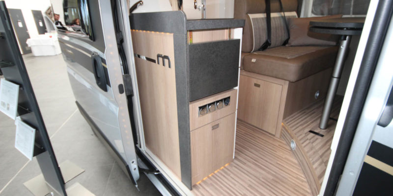 Malibu Van Charming Coupe 600 DB (16)