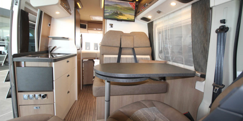 Malibu Van Charming Coupe 600 DB (26)