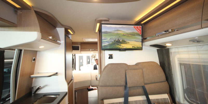 Malibu Van Charming Coupe 600 DB (28)