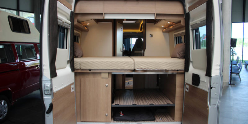 Malibu Van Charming Coupe 600 DB (7)