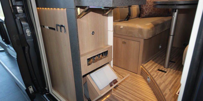 Malibu Van Charming Coupe 640 LE (16)