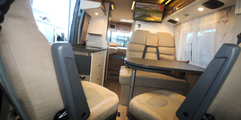 Malibu Van Charming Coupe 640 LE (31)