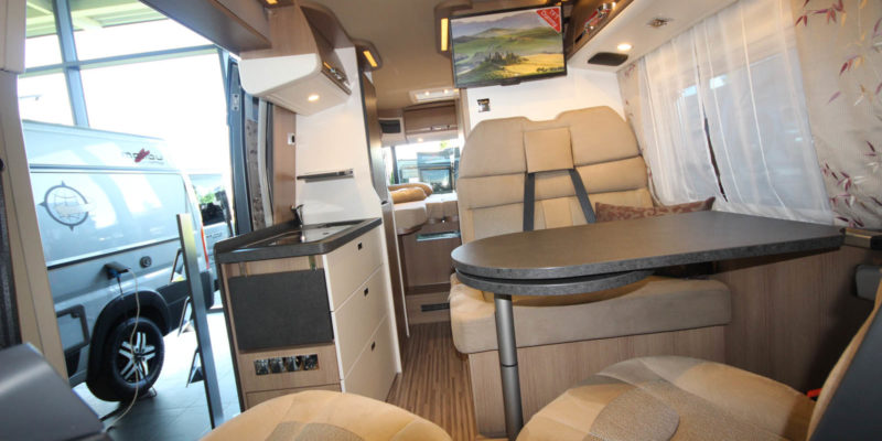 Malibu Van Charming Coupe 640 LE (32)