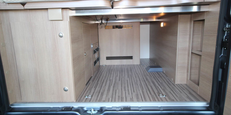 Malibu Van Charming Coupe 640 LE (6)