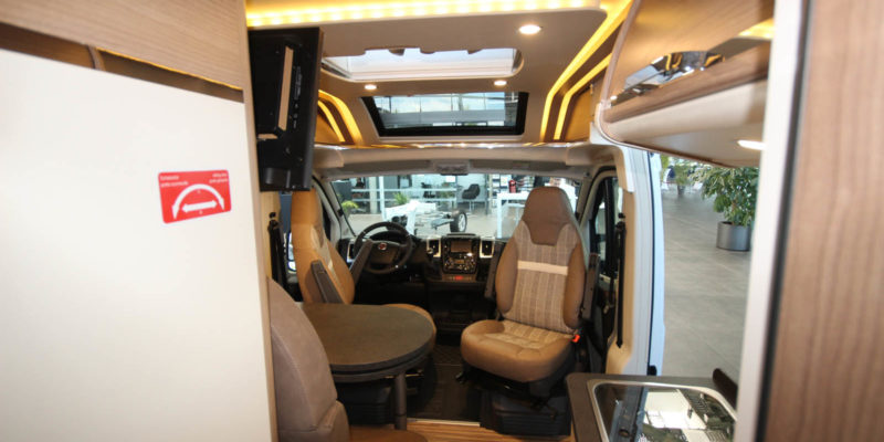 Malibu Van Charming GT 600 DB (31)