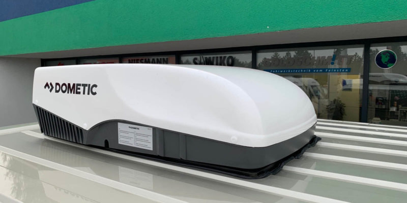 Projekt Malibu Van 640 LE Goldenwhite 9